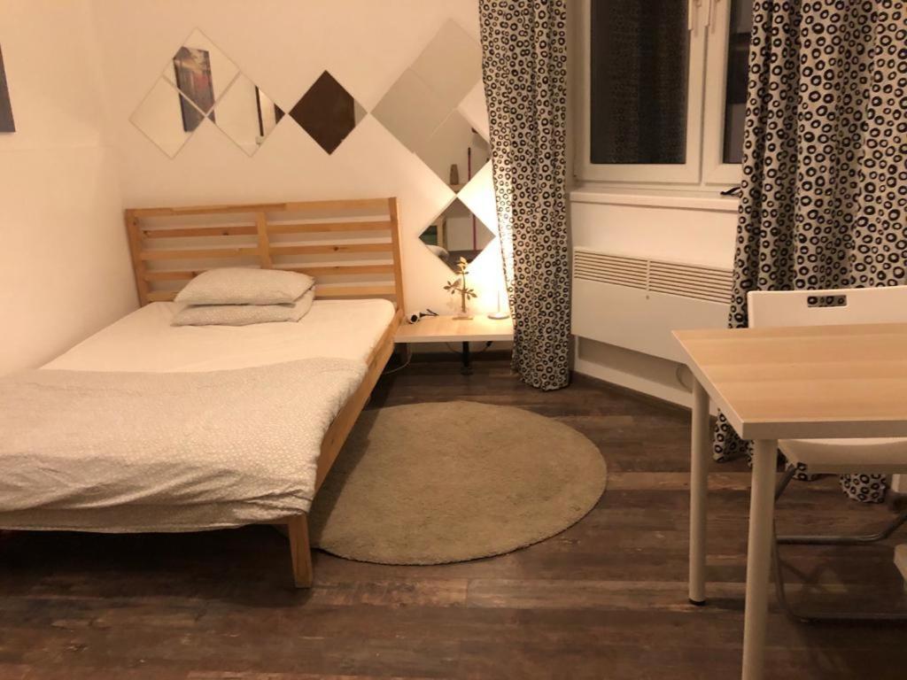 Апартаменты Studio Old Town By Dtm Properties Бухарест Экстерьер фото